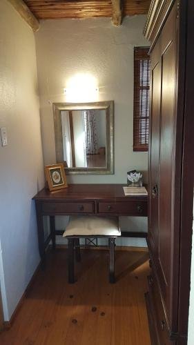 Фото Whispering Pines Country Estate