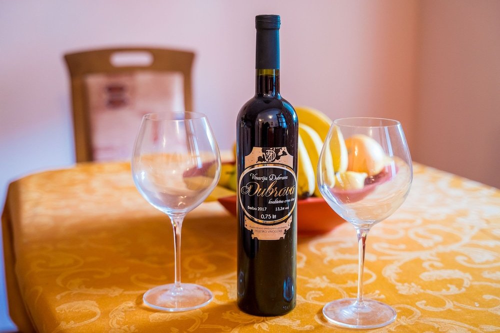 Фото Apartments Ljubimir