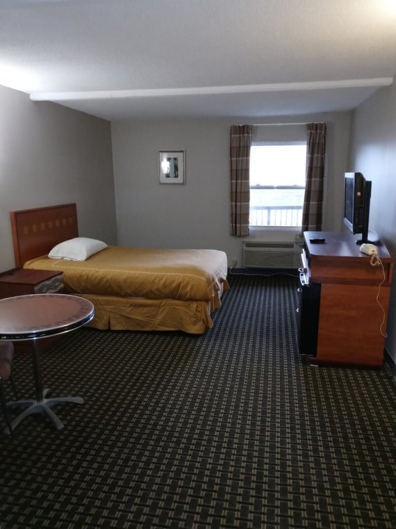 Фото Peachtree Inn & suites