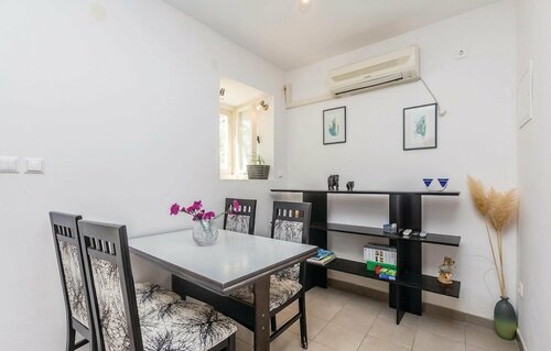 Жильё посуточно Amazing Home in Omisalj With Wifi and 1 Bedrooms