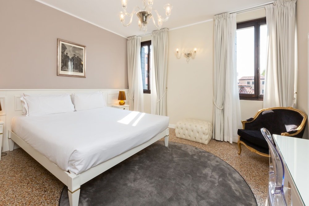 Фото Ih Hotels Venezia Salute Palace