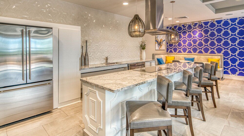 Фото Luxe Tempe Apartments by WanderJaunt