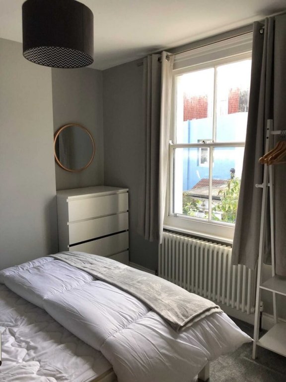 Фото Modern and Stylish 2 Bedroom House in Brighton