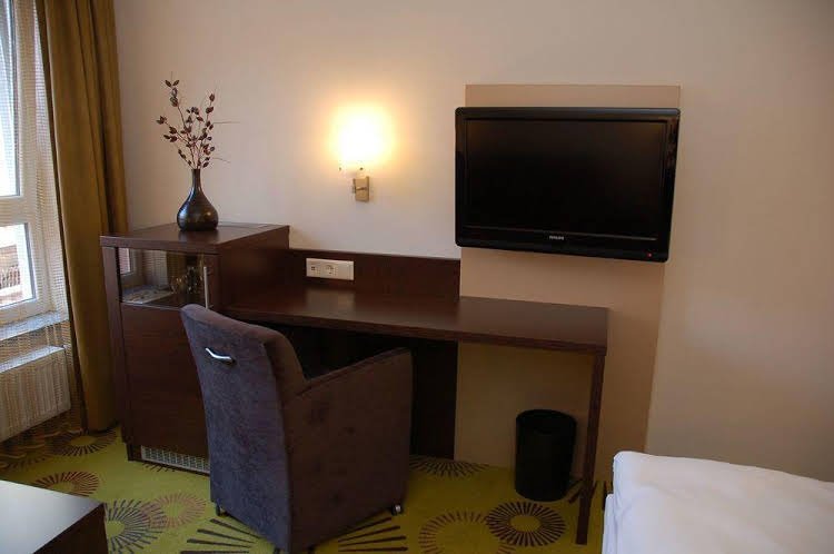 Фото Altstadthotel Guesthouse die Galerie