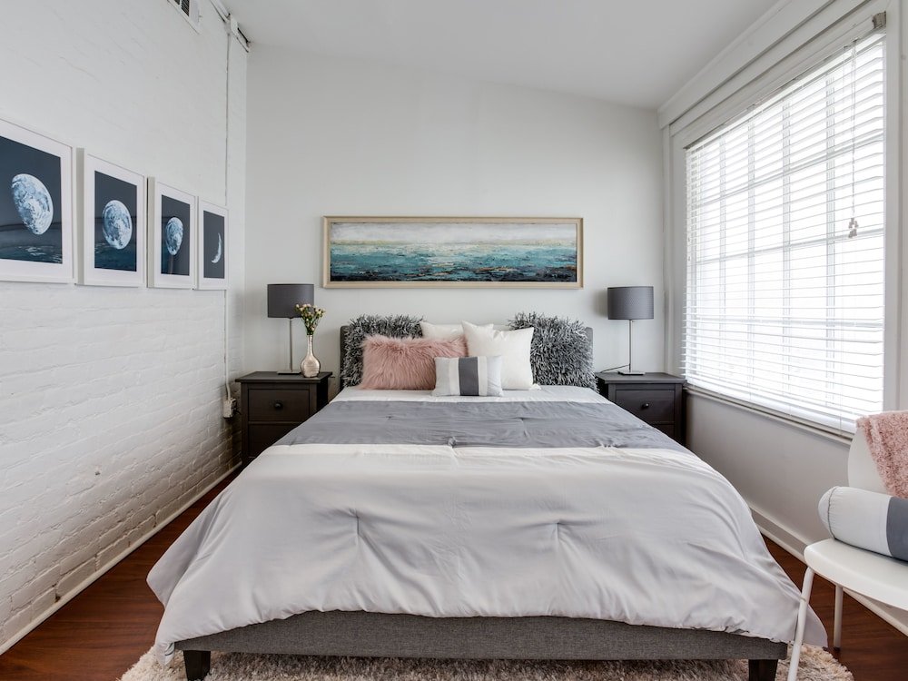 Фото Downtown Memphis Shellcrest Apartments