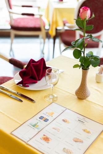 Фото Oriental Palace Apartment