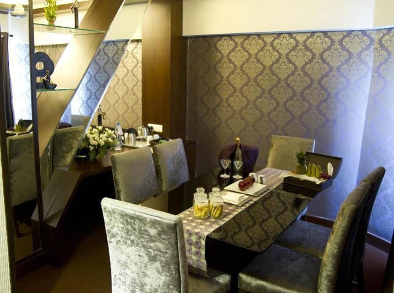 Фото Hotel Centre Point