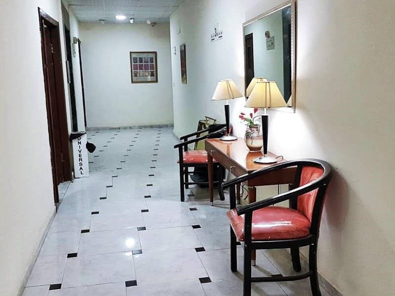 Фото New MerryLand Hotel