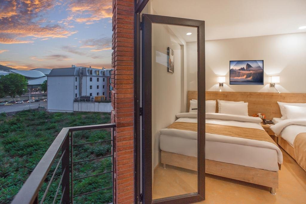 Фото Bridge Hotel Tbilisi