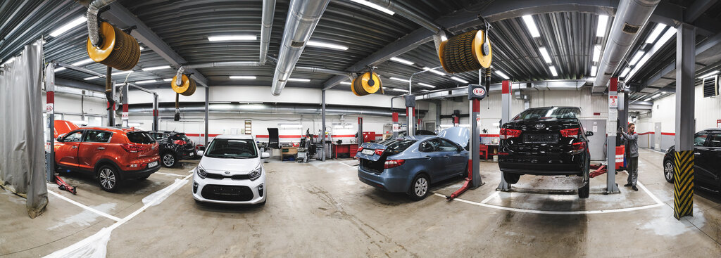 Car dealership Uni Center Favorit Motors, Moscow, photo