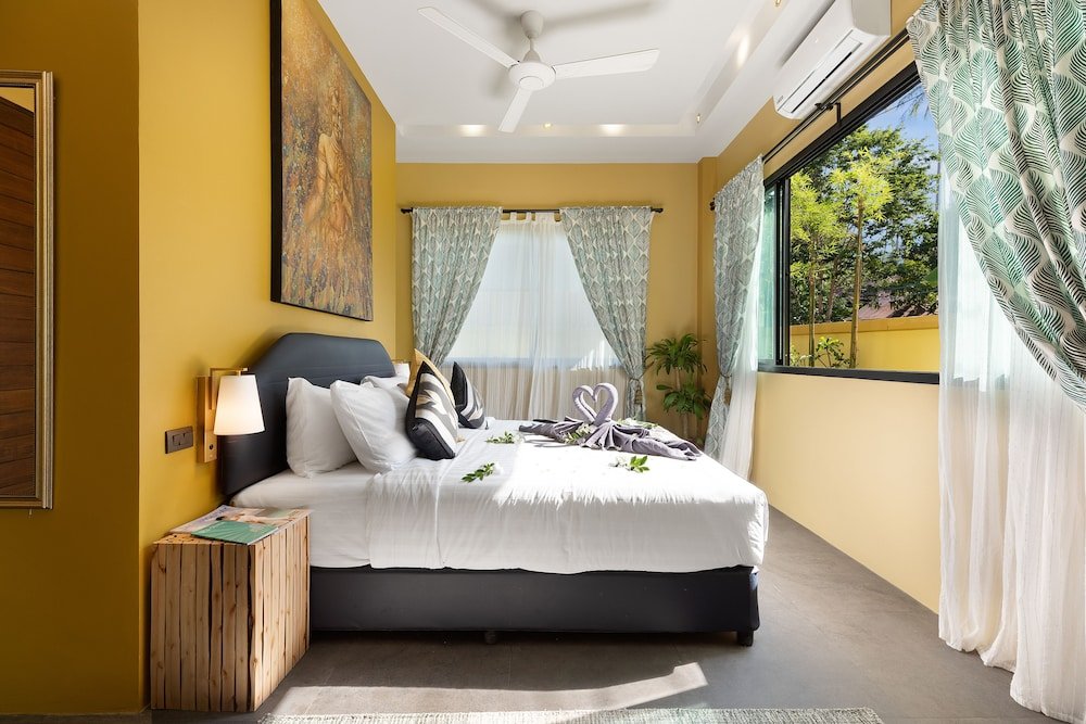 Фото 3-Bedroom Villa Baan Kluay Mai with Private Pool