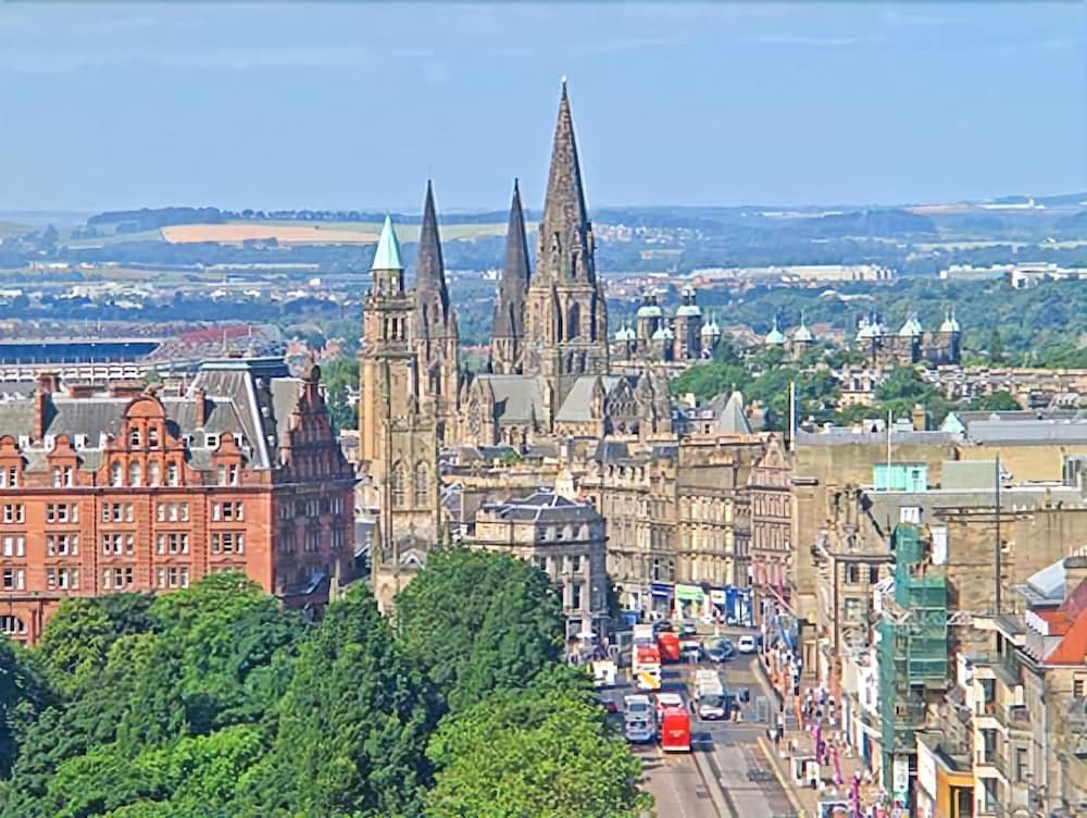 Фото 35 Barony Street