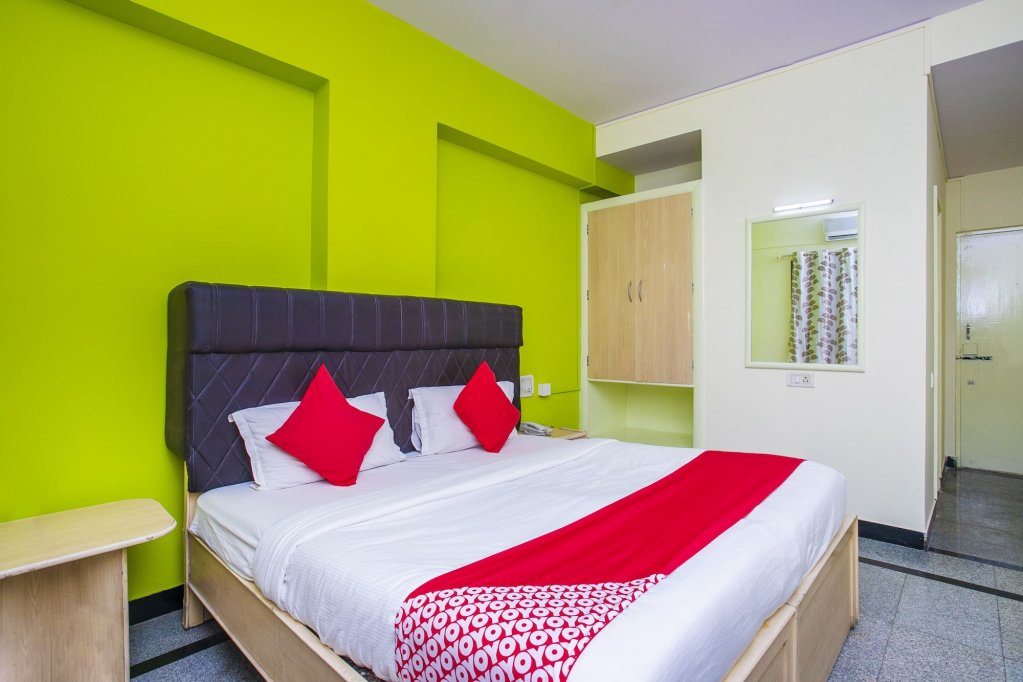 Фото Oyo 25036 Suraksha Residency