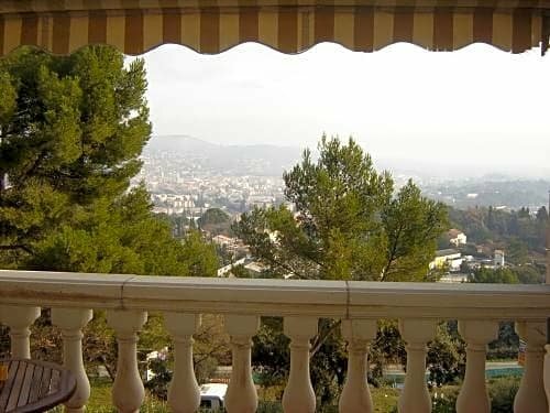 Гостиница Hôtel du Col de l'Ange в Драгиньяне
