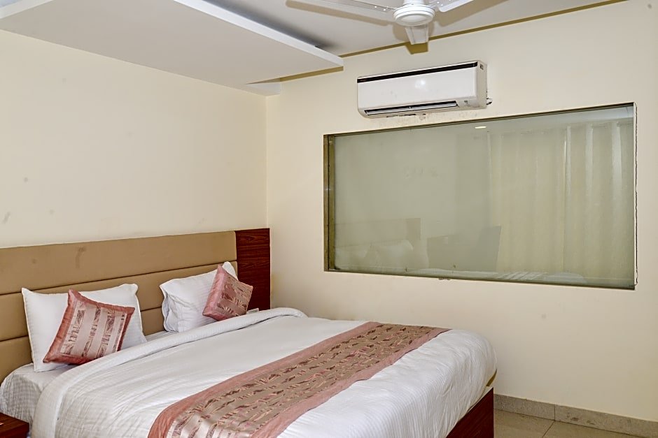 Фото Oyo 35663 Mayank Palace