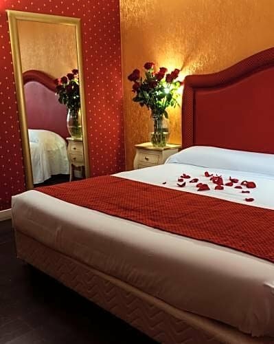 Гостиница Hotel & Motel Flower