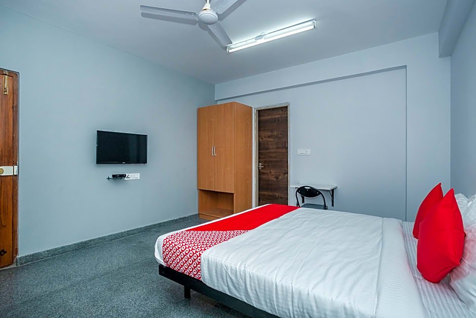 Фото Spot On 49477 Hotel Galaxy