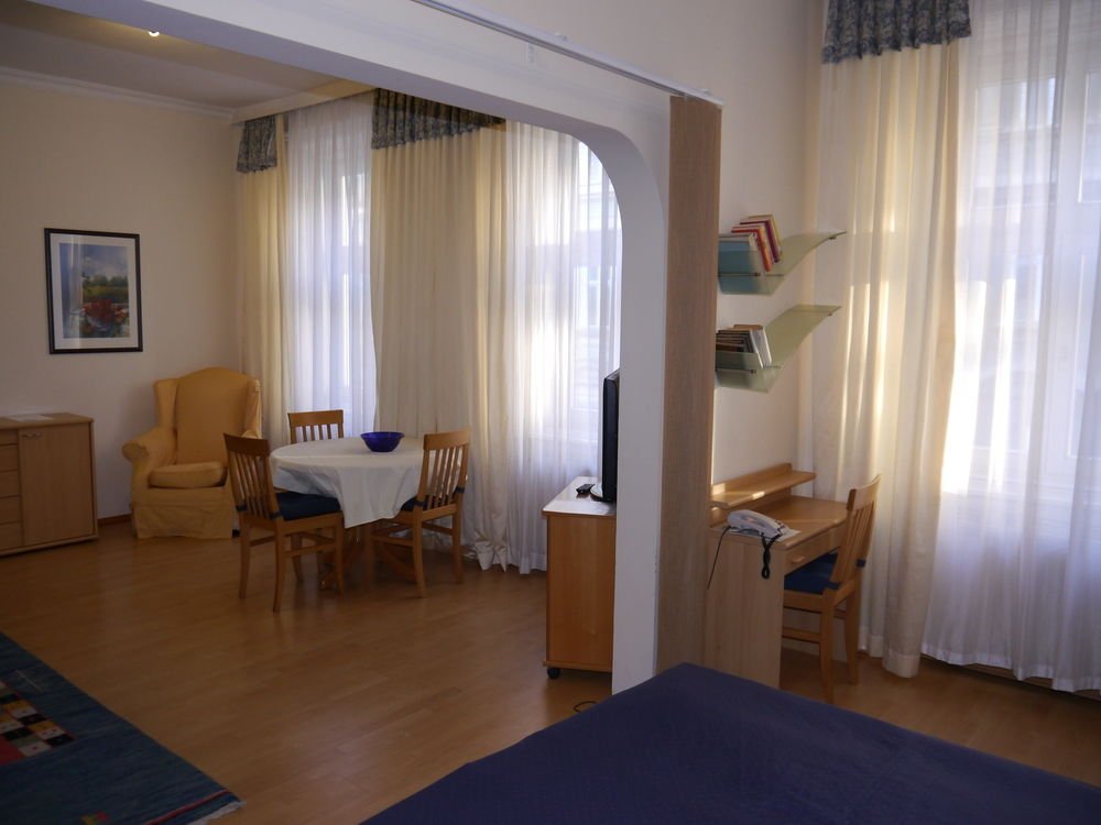 Фото Deutschmeister