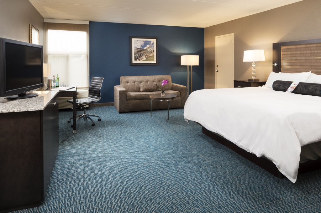 Фото DoubleTree by Hilton Roseville Minneapolis