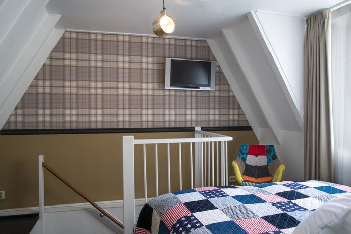 Фото Max Brown Hotel Canal District