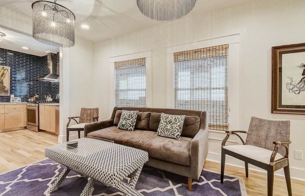 Фото East Austin Home w/Backyard Oasis by RedAwning