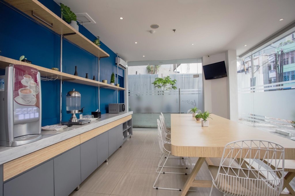 Фото Отель Bobotel Gatot Subroto Medan