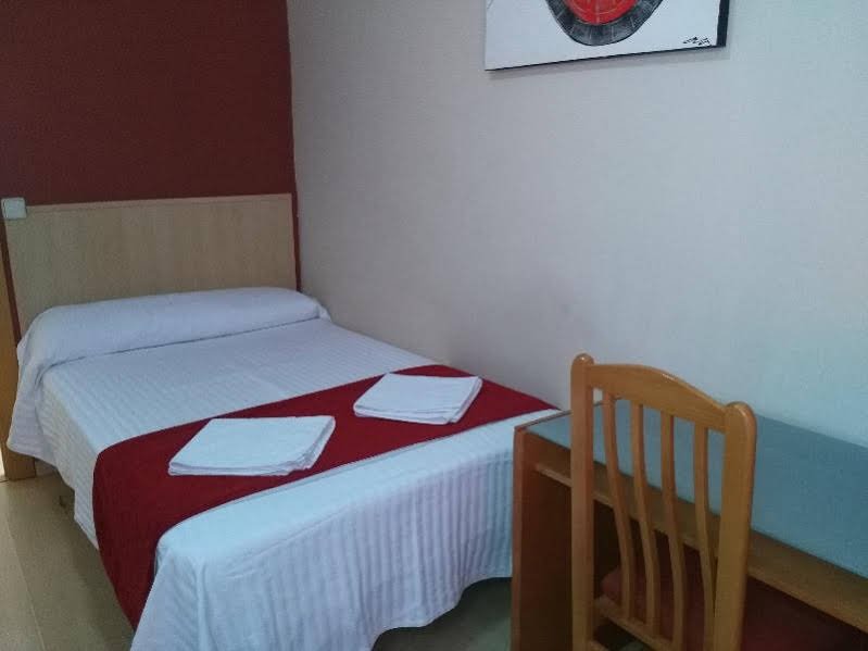 Фото Hostal Falfes