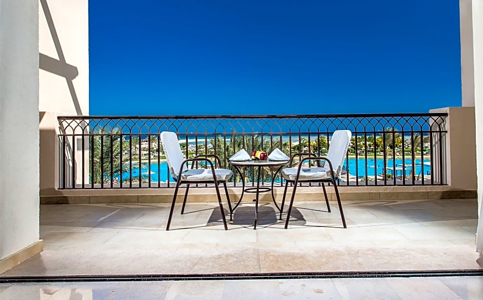 Фото Jaz Bluemarine