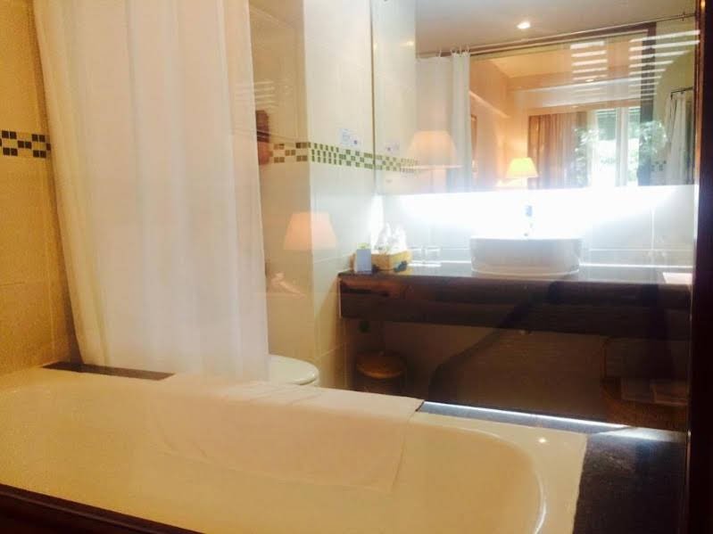 Фото Mondial Hotel Hue