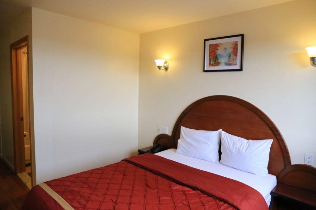 Фото Phoenix Hotel