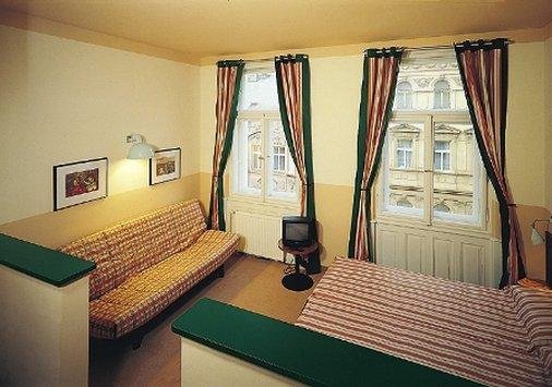 Фото Hotel Mala Strana