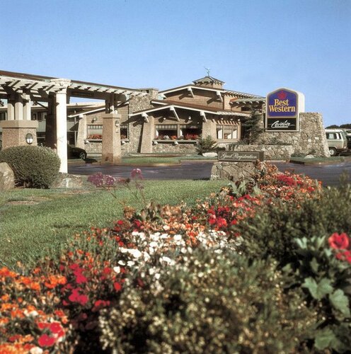 Гостиница Cavalier Oceanfront Resort в Сан-Симеоне