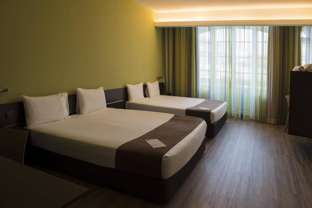 Фото Moov Hotel Porto Centro