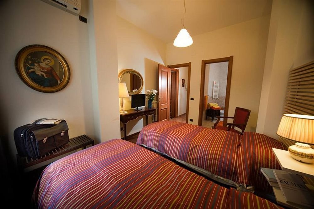 Фото Napoli Porta di Mare