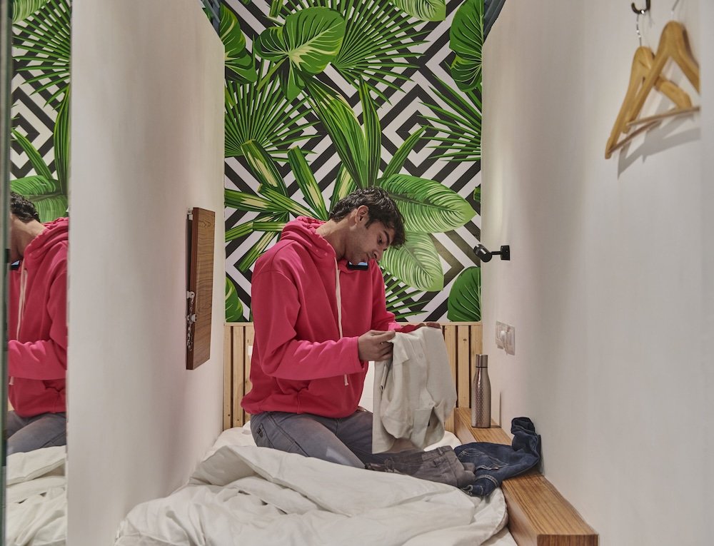 Фото Minimalist Poshtel & Suites