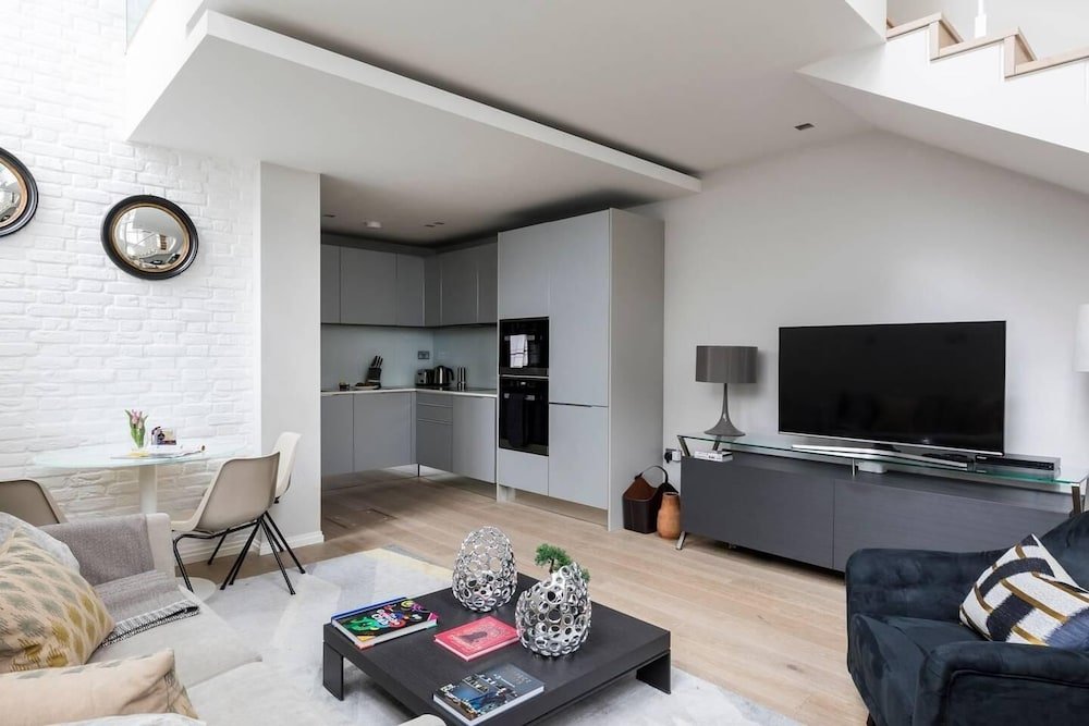 Фото Stylish Modern 1br in Covent Garden