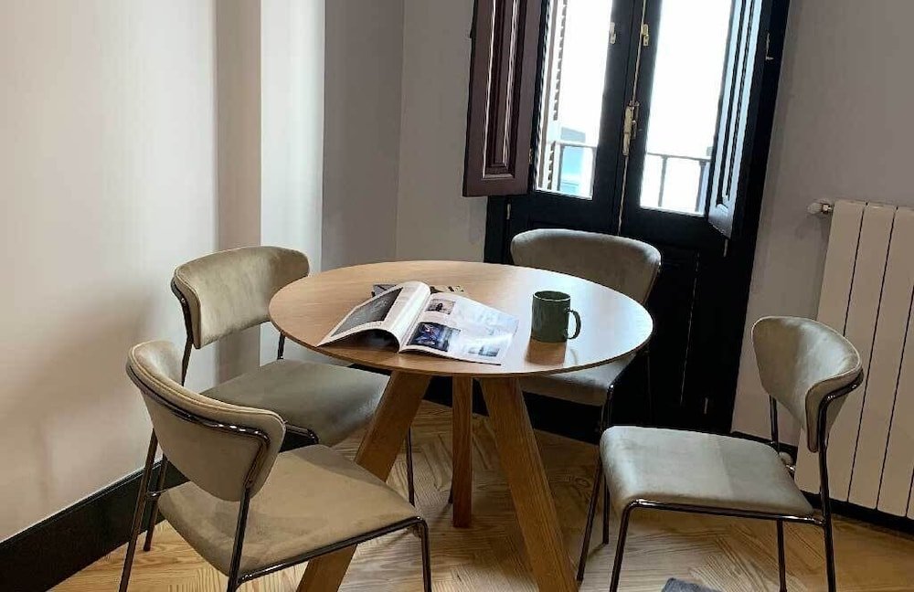 Фото Behap Madrid Plaza del Carmen