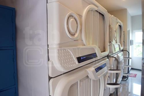 Фото Tab Capsule Hotel - Kayoon Surabaya