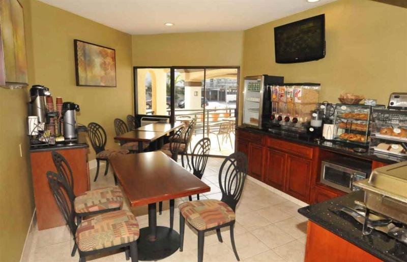 Фото Huntington Beach Inn