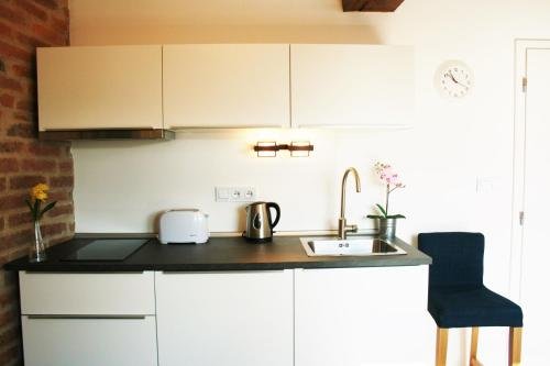 Фото The Republic Garden - Hostel