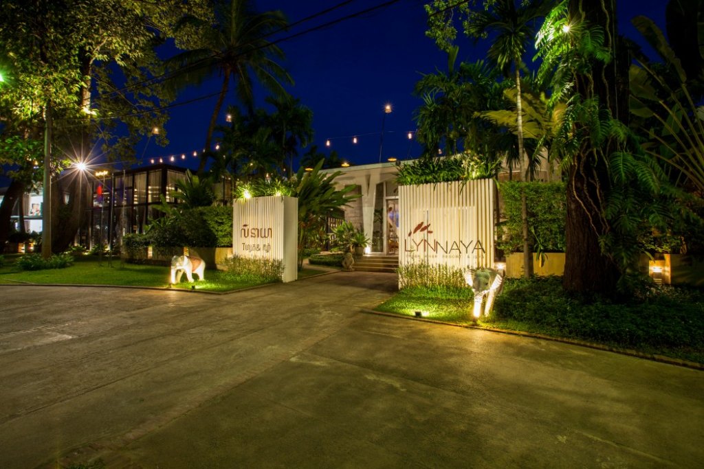 Фото Lynnaya Urban River Resort