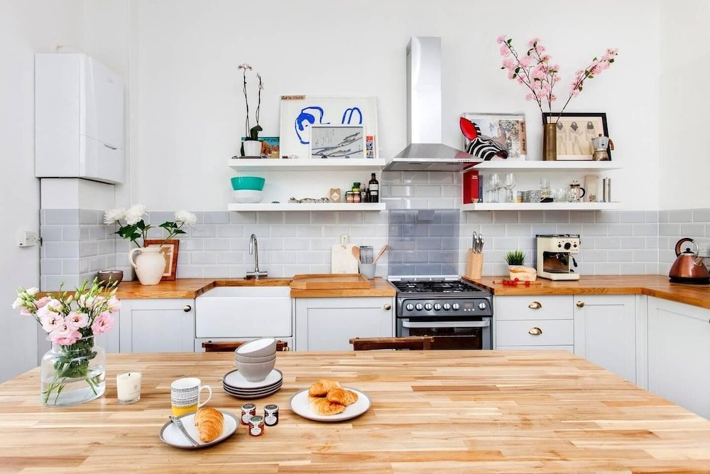 Фото Spacious 2br flat in Dalston!