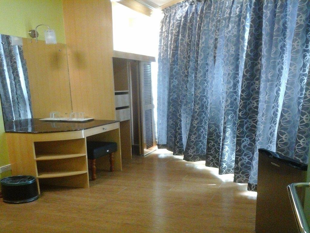 Фото C & L Suites Inn