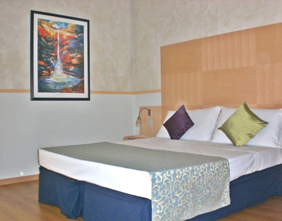 Фото Hotel Floris