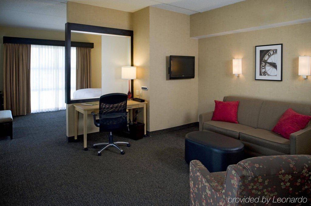 Фото DoubleTree by Hilton Hotel Baton Rouge