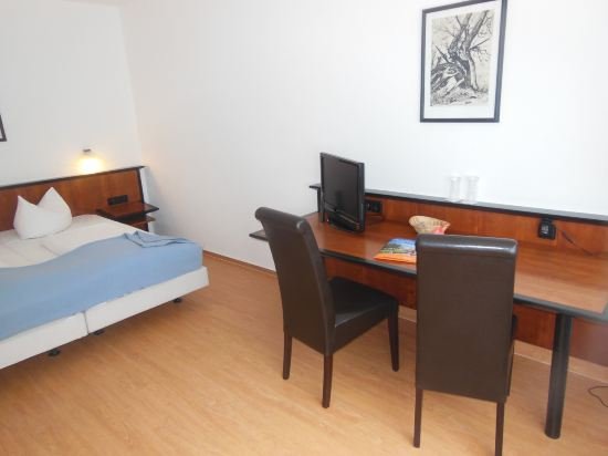 Фото Brocki's Hotel Stadt Hamburg