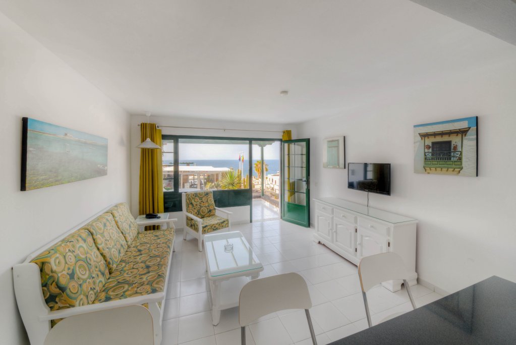 Фото Apartamentos La Moraña