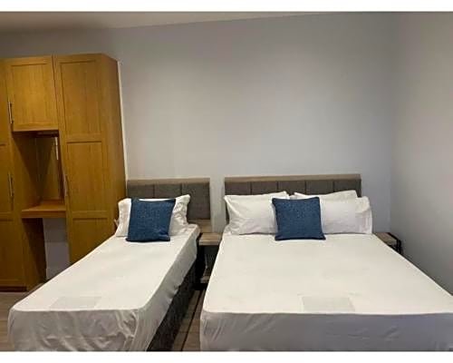 Фото London Plaza Serviced Apartments