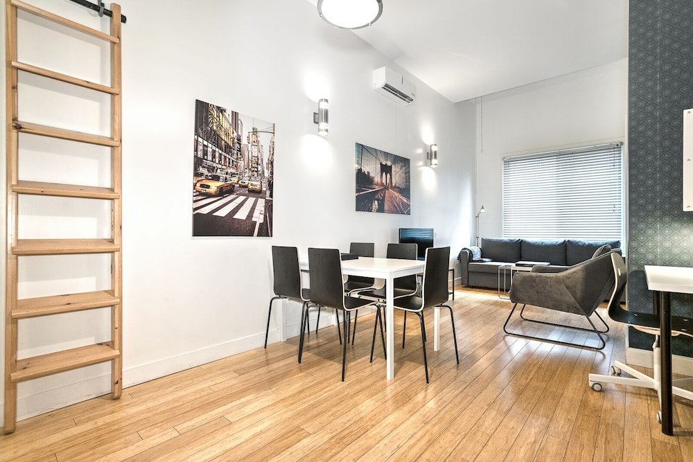 Фото Liv Mtl - The Main