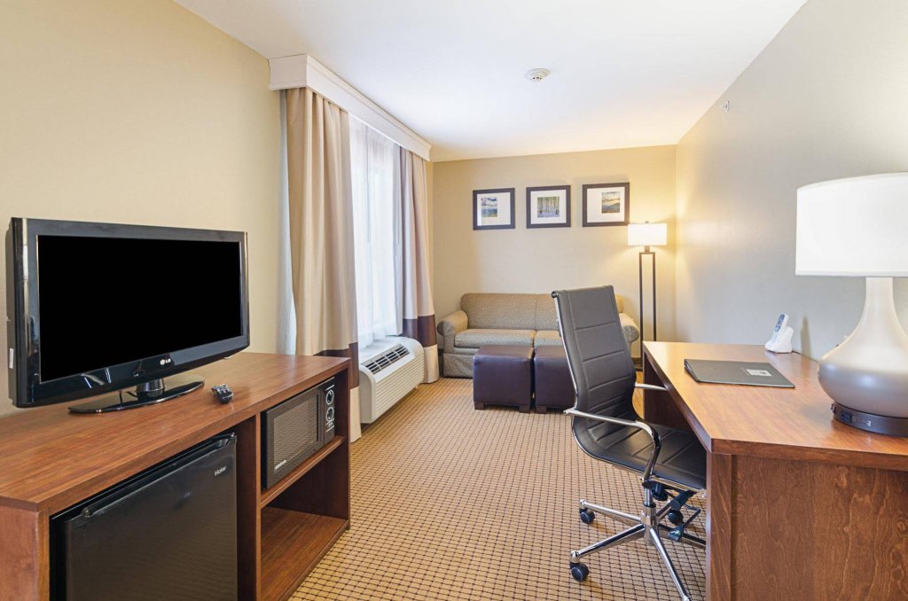 Фото Comfort Suites Wytheville